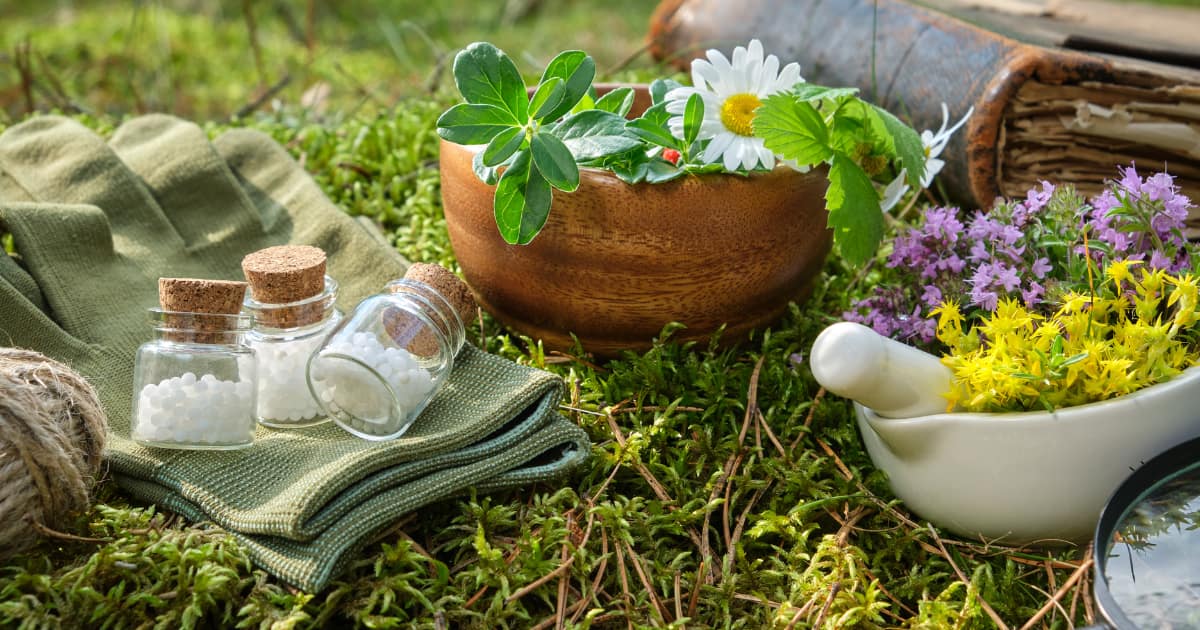 how to use a gua sha hair brush