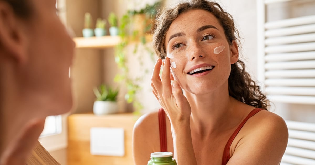 . Skincare Ingredients Retinol skin benefits Hyaluronic acid for skin Vitamin C serums Niacinamide for skin health Peptides in skincare