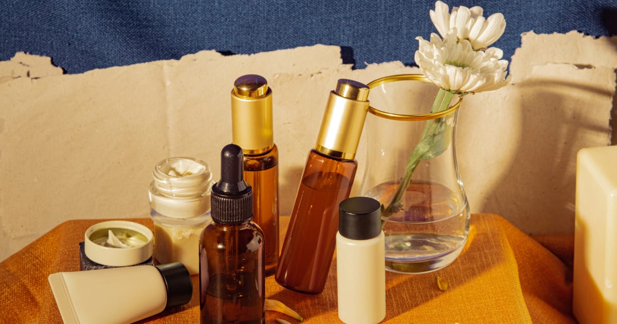 Solutions for scars Treating sunburns Dark circle treatments Blackhead removal tips Skin inflammation remedies Scar fading treatments Keloid scar solutions