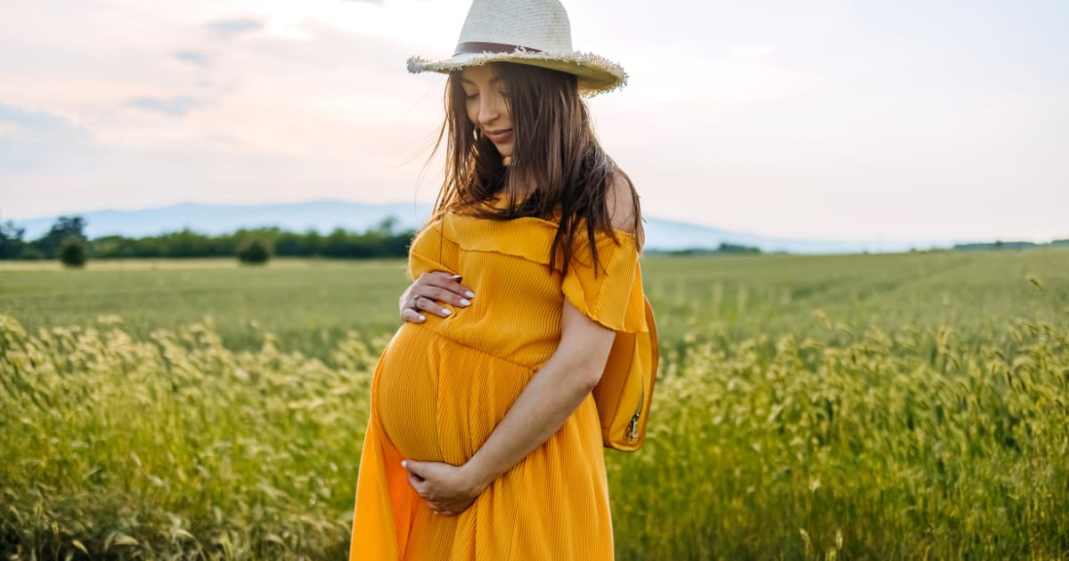 How to use castor oil for fertility Castor oil pack benefits for conception Best castor oil for fertility packs